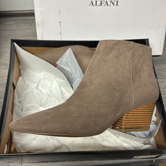 ALFANI Armena Womens Zipper Pointed Toe Booties In Taupe - Picture 5 of 5